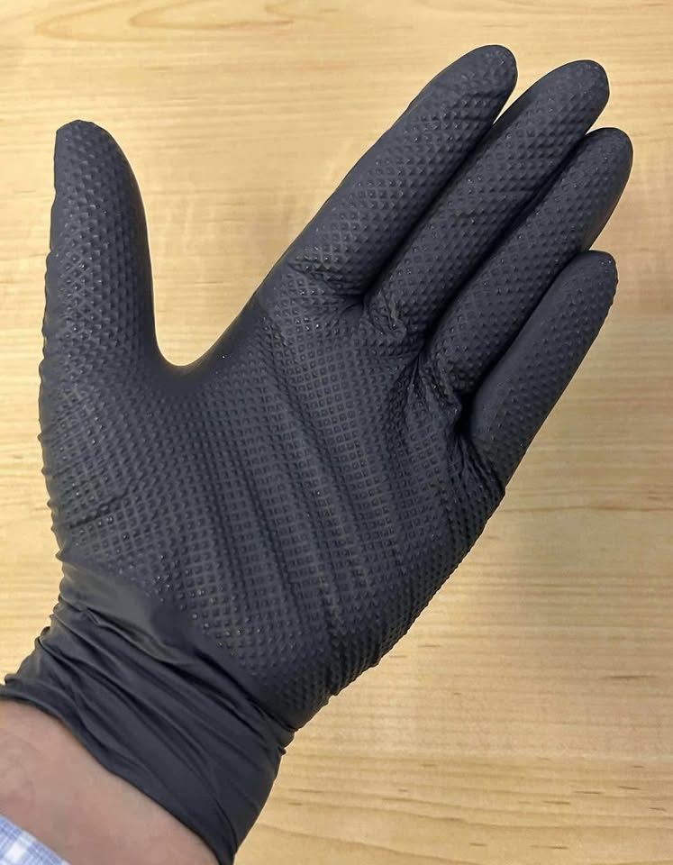 8 Mil DiamondShield Diamond Textured Nitrile Disposable Black Gloves